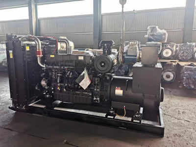 Generator Diesel Kelautan 320 KW Pendingin Air Cummins Diesel Home Generator